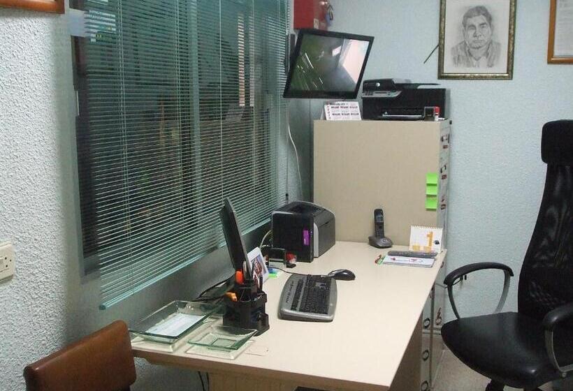 فندق Hostal Casa Juan