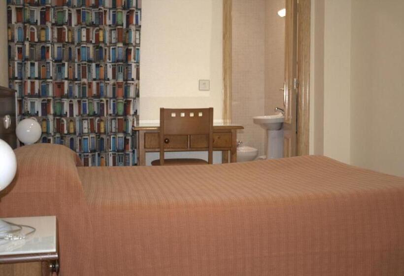 فندق Hostal Casa Juan