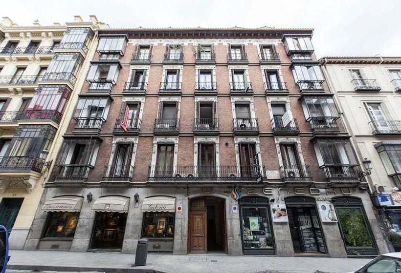 فندق Hostal Castilla I Atocha