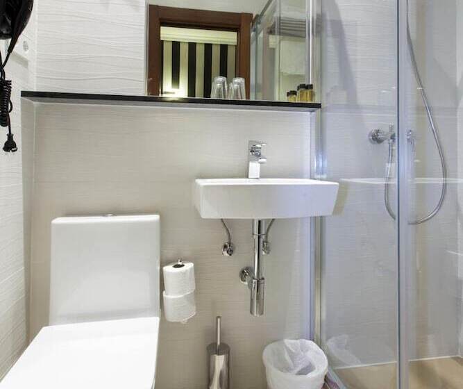 فندق Hostal Castilla I Atocha