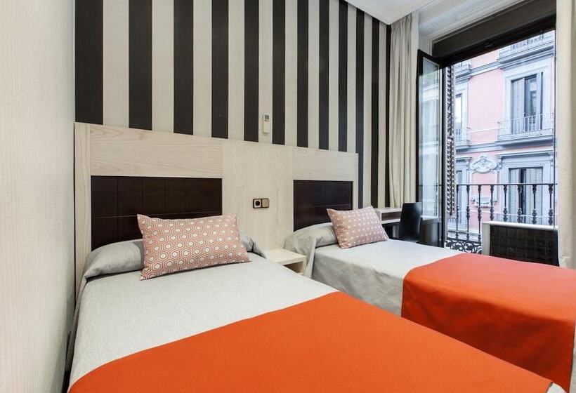 فندق Hostal Castilla I Atocha