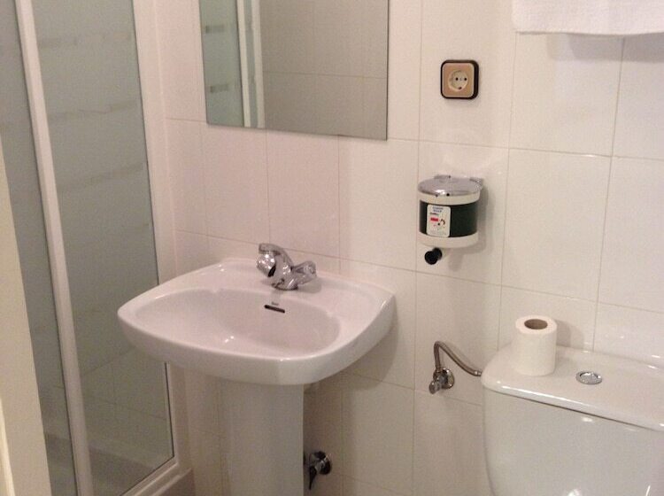 فندق Hostal Cervantes