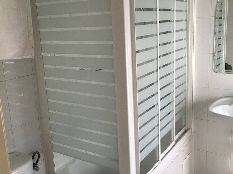 فندق Hostal Cervantes