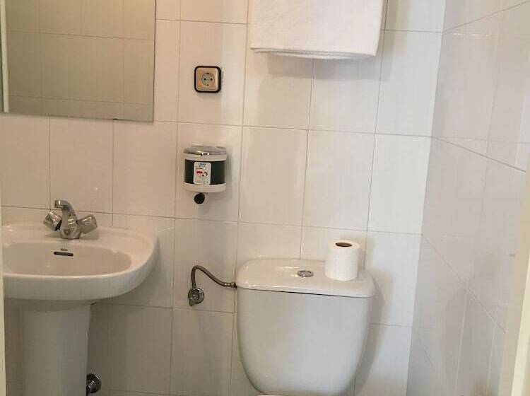 فندق Hostal Cervantes