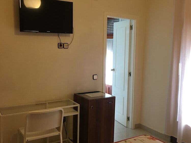 فندق Hostal Cervantes