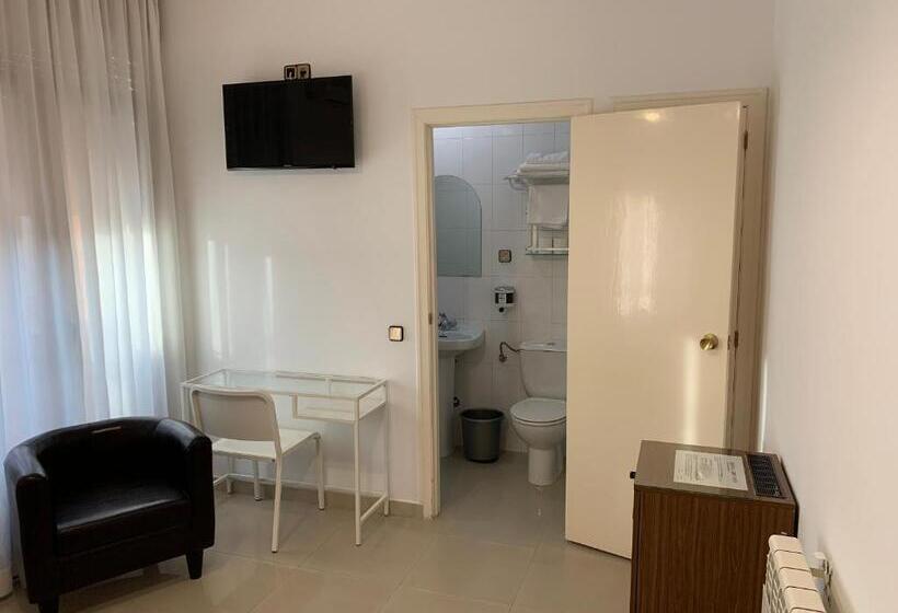 فندق Hostal Cervantes