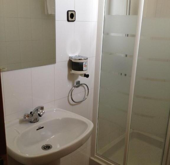 فندق Hostal Cervantes