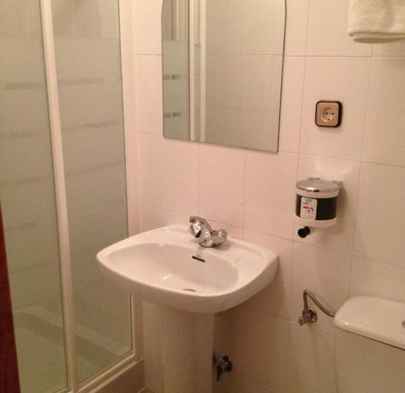 فندق Hostal Cervantes