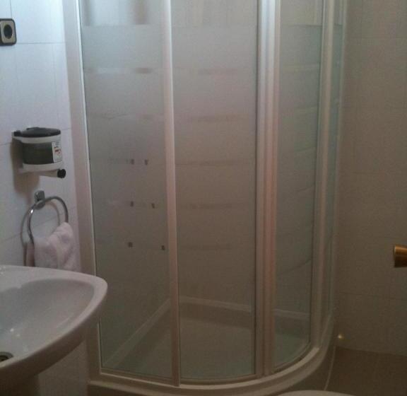 فندق Hostal Cervantes