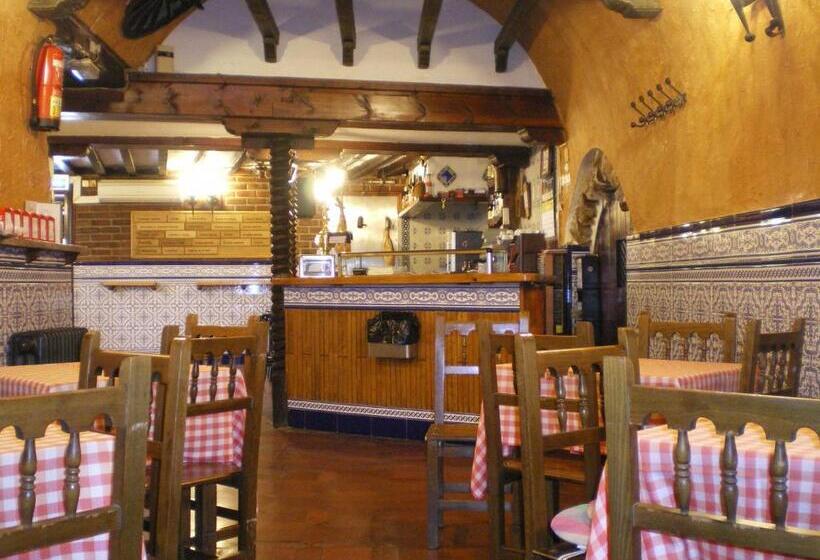 ホテル Hostal Chinchon