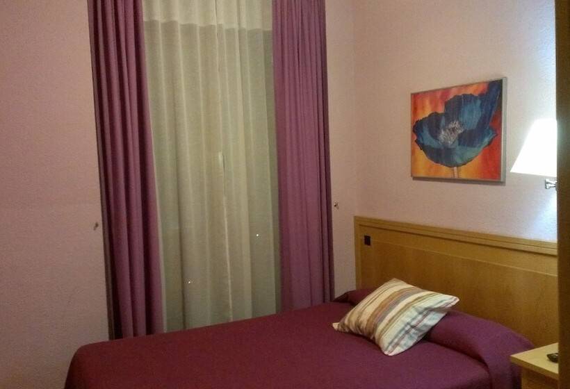 هتل Hostal Cruz Sol