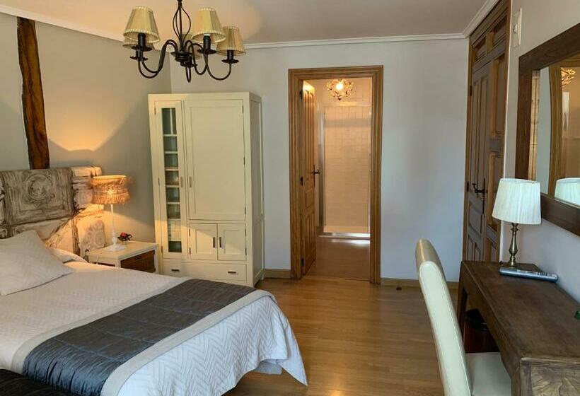 هتل Hostal El Resbalon