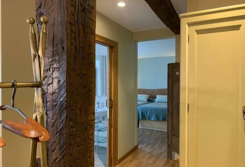 هتل Hostal El Resbalon