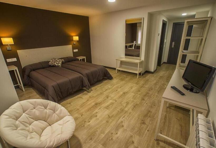 호텔 Hostal Elvira