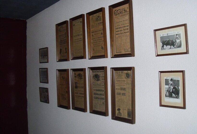 هتل Pensión España 2 Estrellas Cehegin