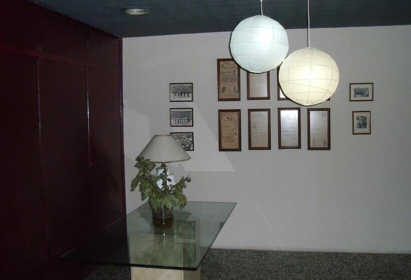 هتل Pensión España 2 Estrellas Cehegin