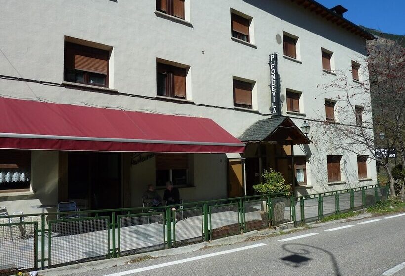 فندق Hostal Fondevila