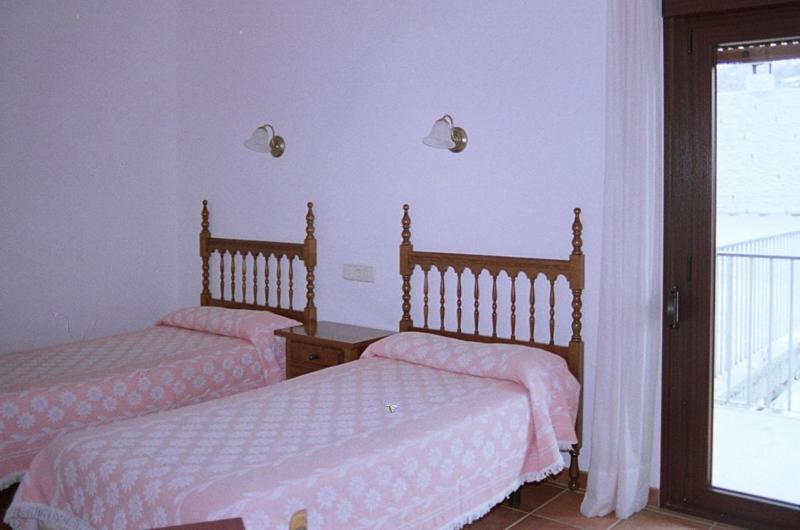 فندق Hostal Fondevila