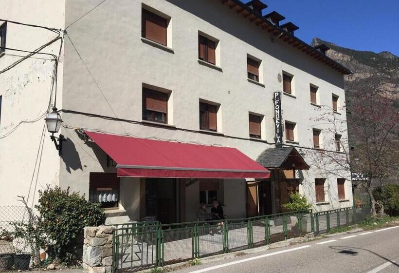 호텔 Hostal Fondevila