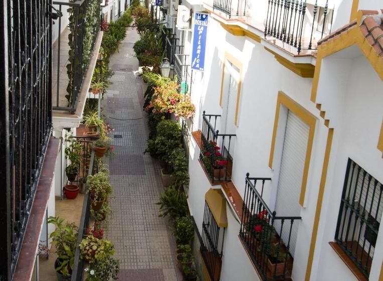 ホテル Hostal La Estrella