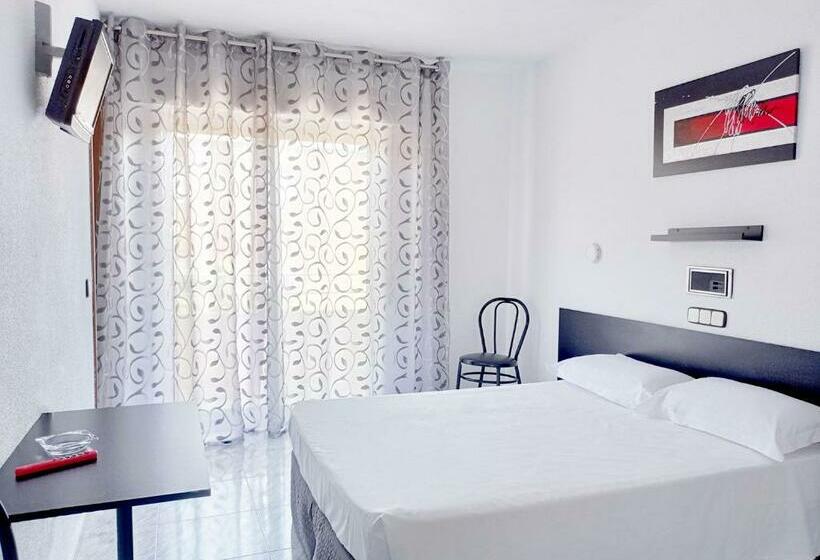 ホテル Hostal Lady Ana Maria