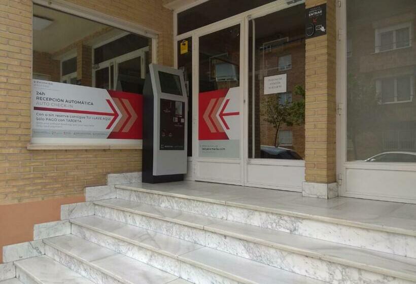 ホテル Hostal Lady Ana Maria