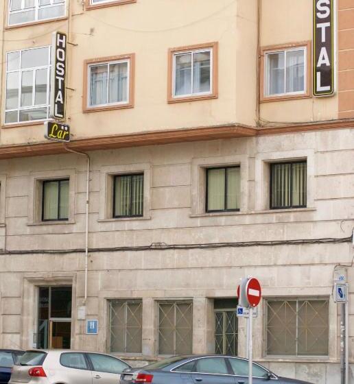 هتل Hostal Lar