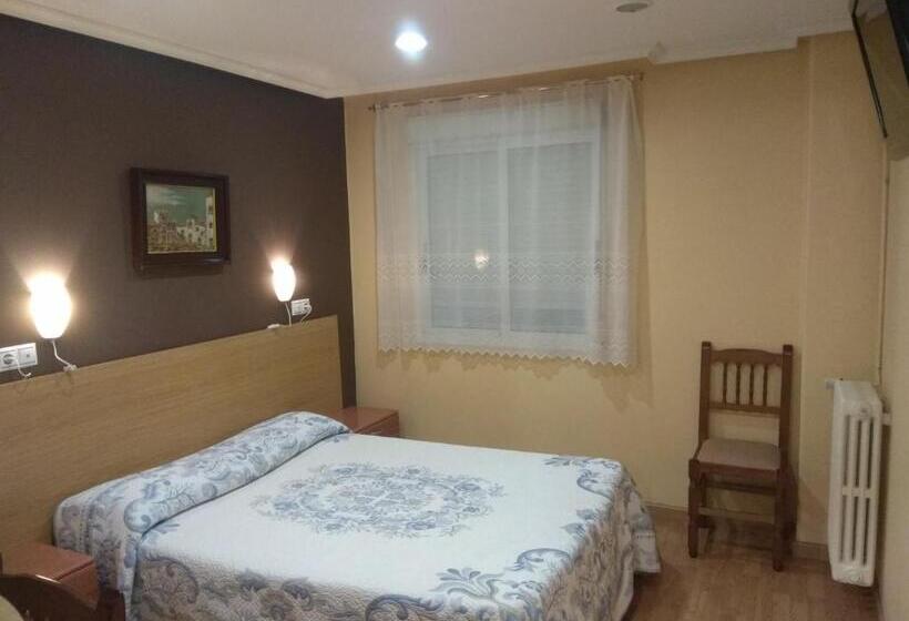 هتل Hostal Lido