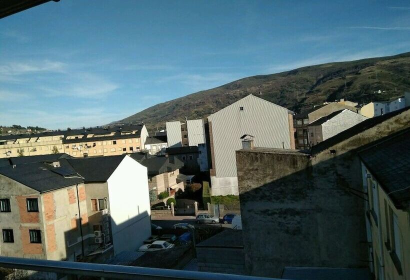 ホテル Hostal Mayo