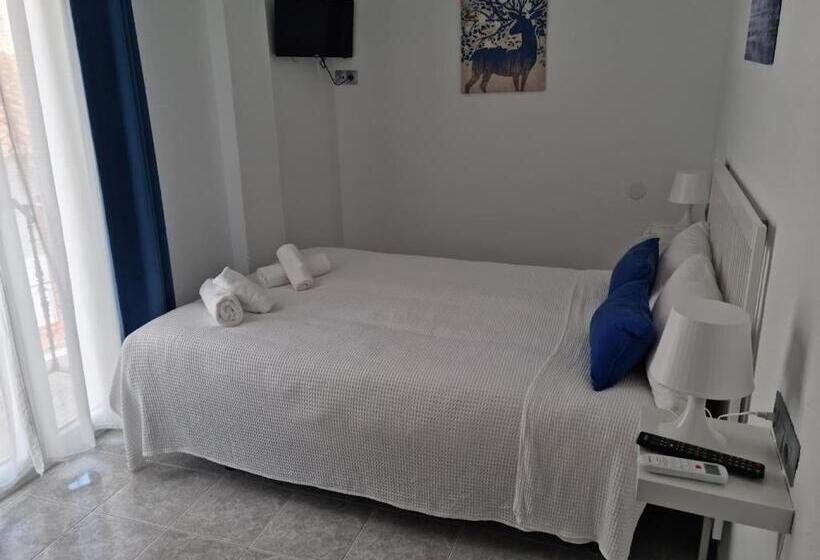 ホテル Hostal Nerjasol