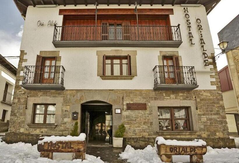 هتل Hostal Orialde