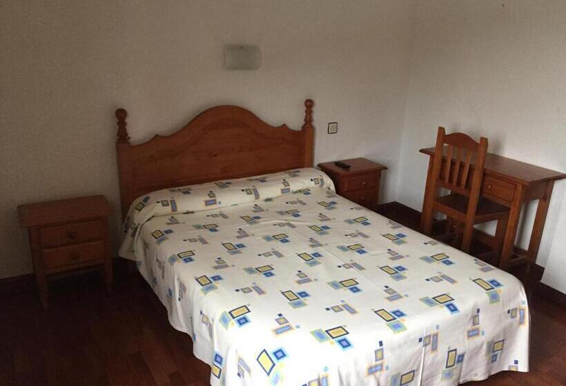 בית מלון כפרי Hostal Pancorbo