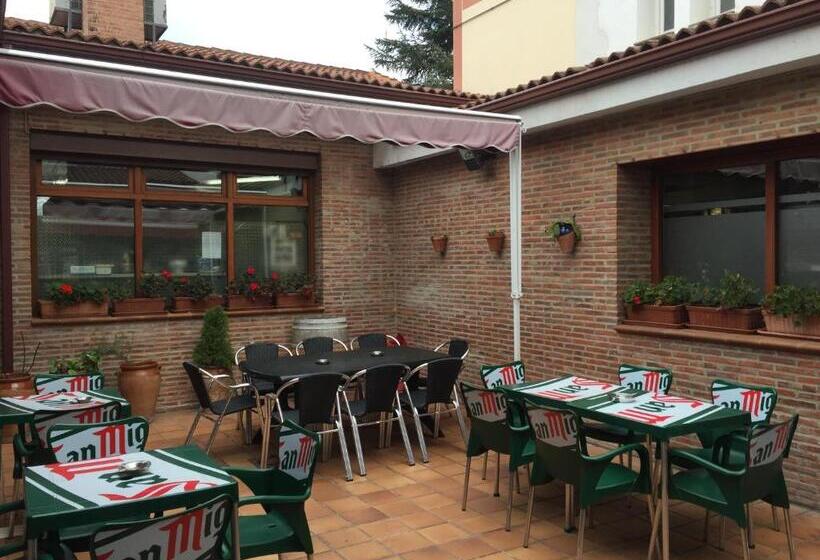 ホテル Hostal Restaurant Jose Luis