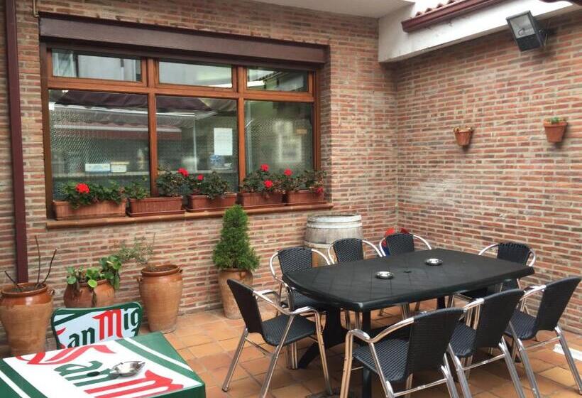 ホテル Hostal Restaurant Jose Luis