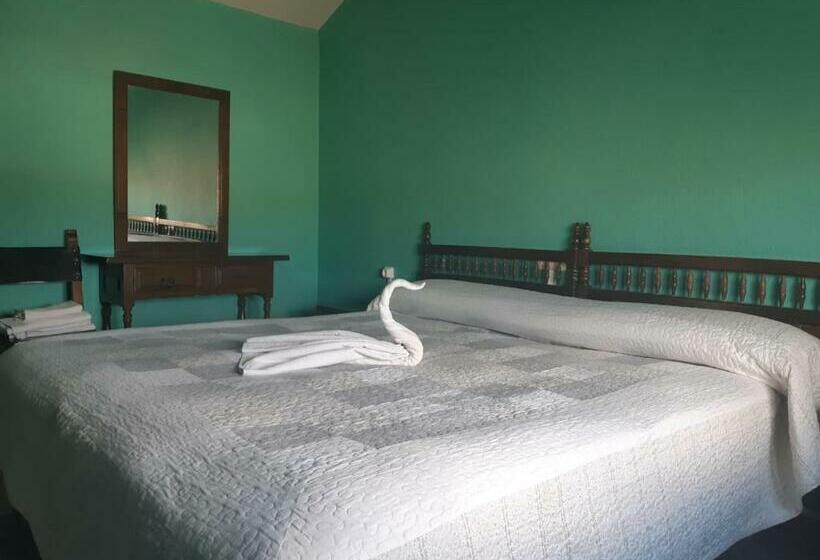 בית מלון כפרי Hostal Restaurante Ceres