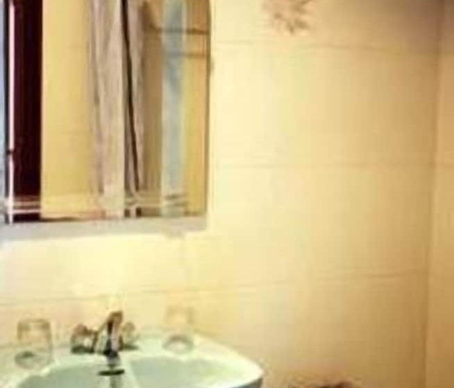 هتل Hostal Rivera Atocha