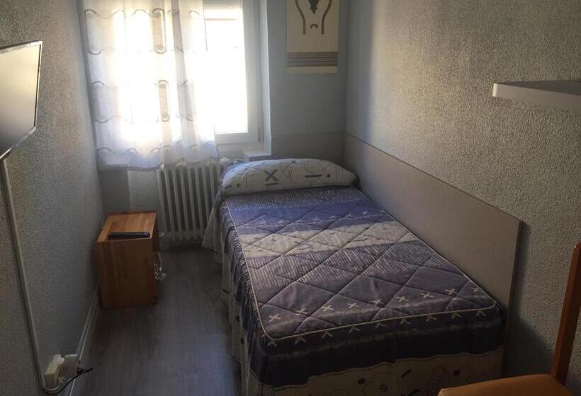 호텔 Hostal Rosales