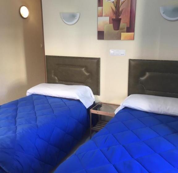 호텔 Hostal Rosales