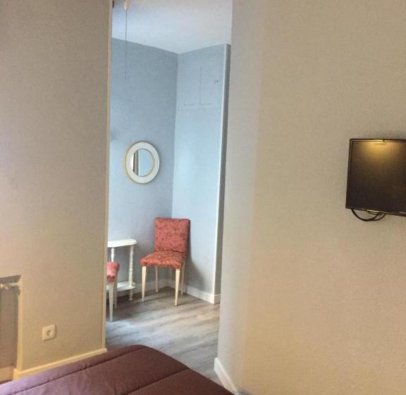 호텔 Hostal Rosales