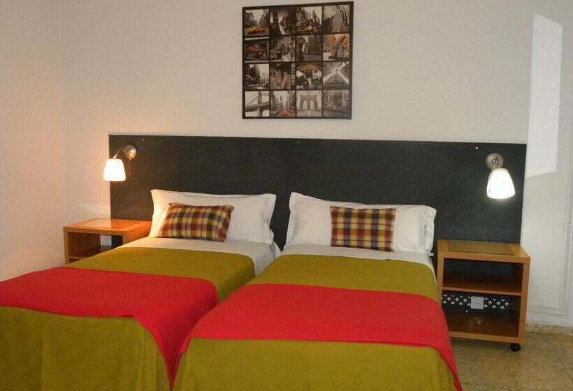 فندق Hostal San José