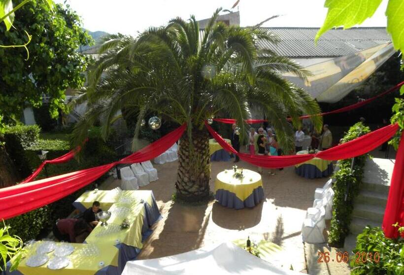 فندق Hostal San José