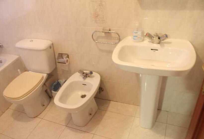 בית מלון כפרי Hostal Temiño