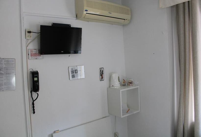 호텔 Hostal Virgen Del Rocio Ii