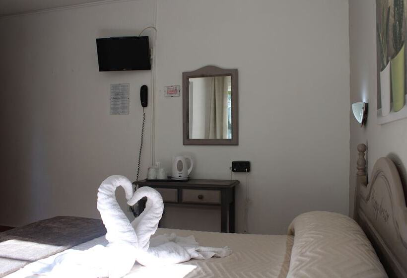 호텔 Hostal Virgen Del Rocio Ii