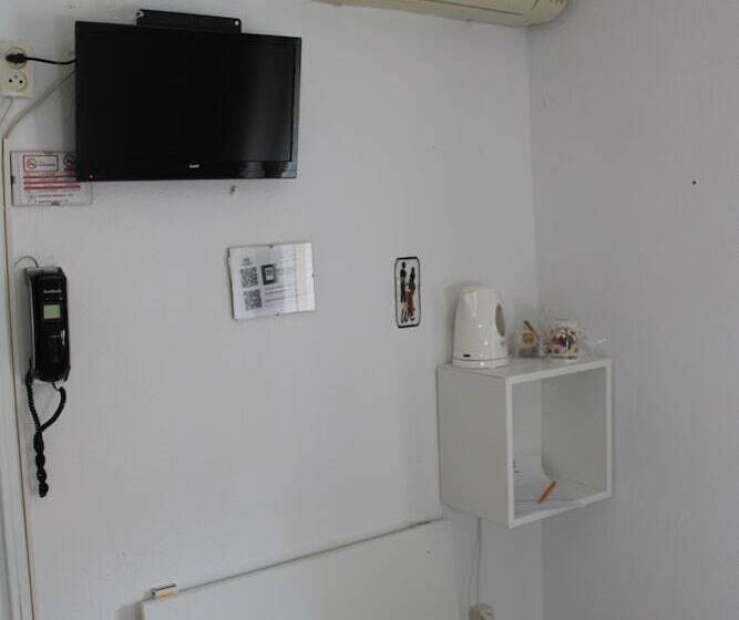 호텔 Hostal Virgen Del Rocio Ii