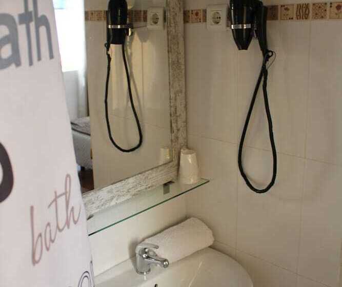 호텔 Hostal Virgen Del Rocio Ii