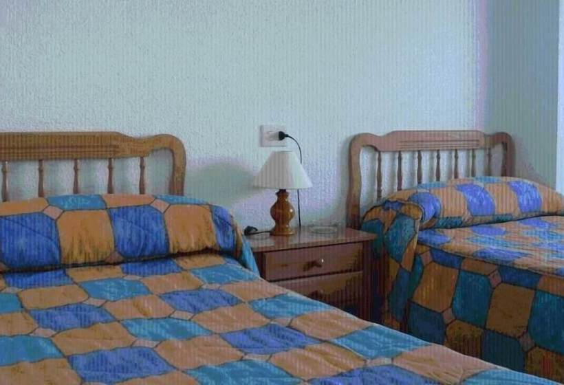 بنسيون La Obrera