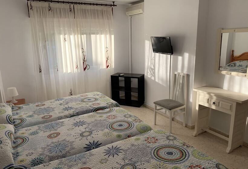 호텔 Hostal Mediterráneo