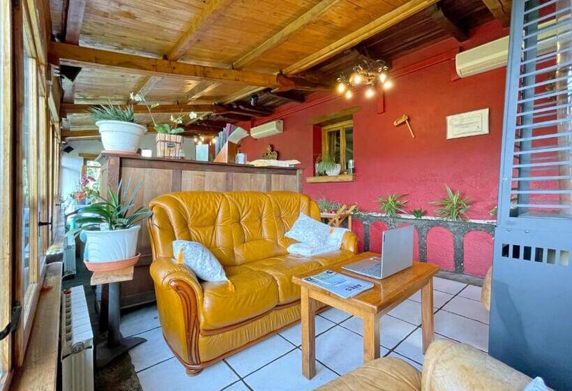 Отель Peruskenea