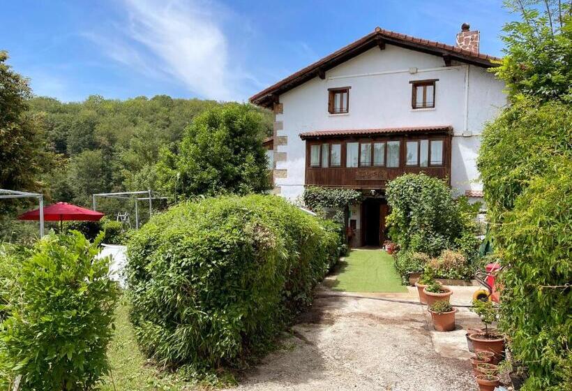 Отель Peruskenea